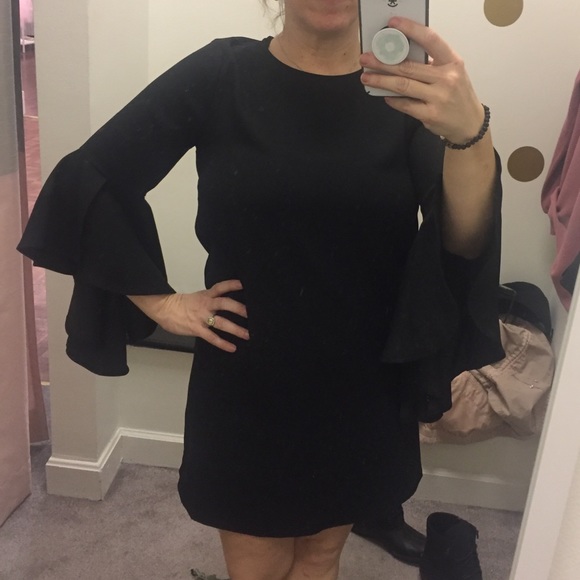 Fate by LFD Black shift dress with trumpet sleeves - Picture 1 of 6
